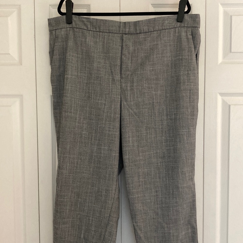 Old Navy Women's Plus Size Dress Pants / Gray / 20W